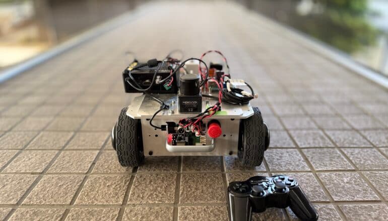 自律移動ロボットの屋外走行テスト